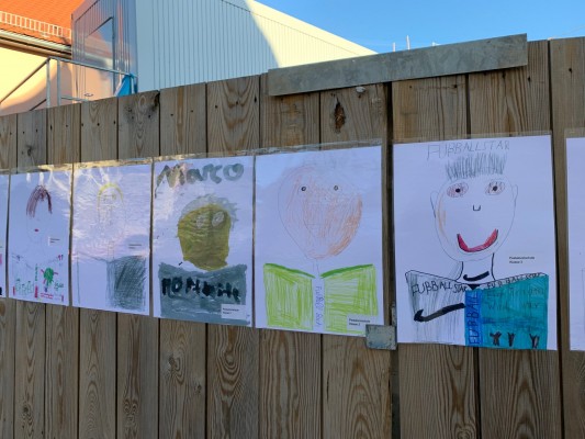 201118 Bauzaun Kinderbilder 6