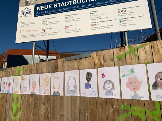 201118 Bauzaun Kinderbilder 1