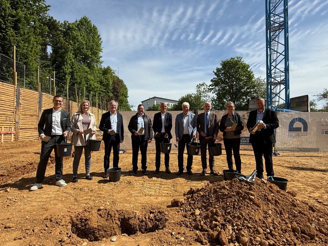 260427 PM Grundsteinlegung quartier hoch vier